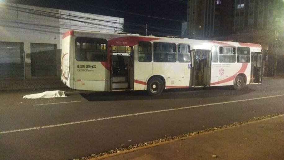 Campo Grande: Motociclista morre após ser atingido por ônibus em colisão trágica