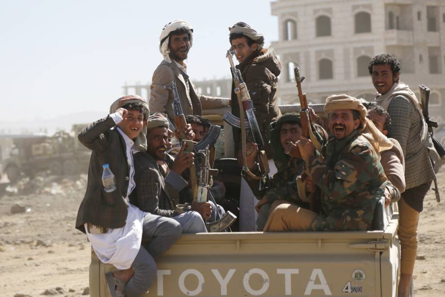 China pressiona Irã a conter houthis após apelo da Arábia Saudita por ajuda