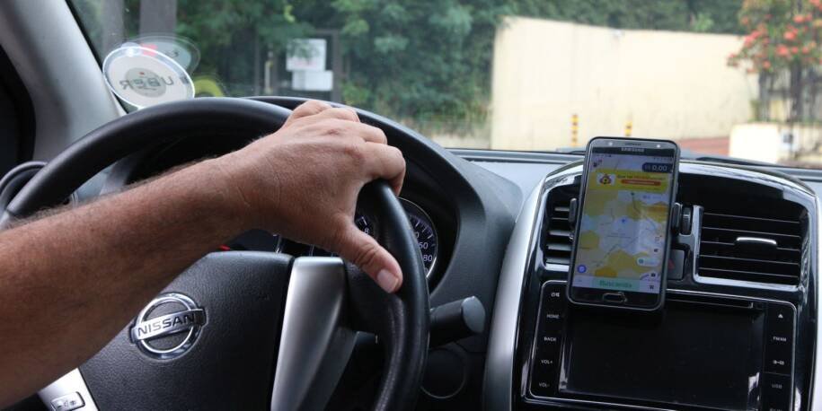 Conselho Monetário Nacional atualiza crédito para taxistas e motoristas de app