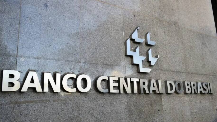 Copom corta Selic para 13,75% e enfrenta incertezas globais com cautela