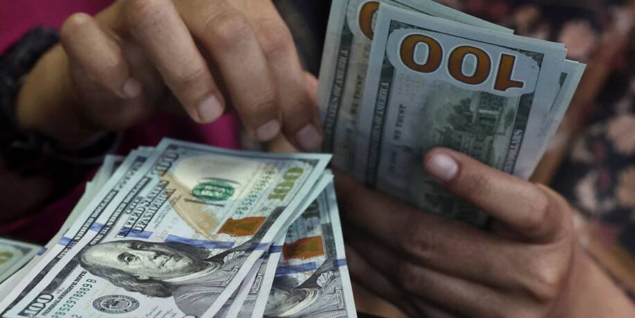 Dólar avança para R$ 5,22 e provoca queda do Ibovespa em meio a incertezas