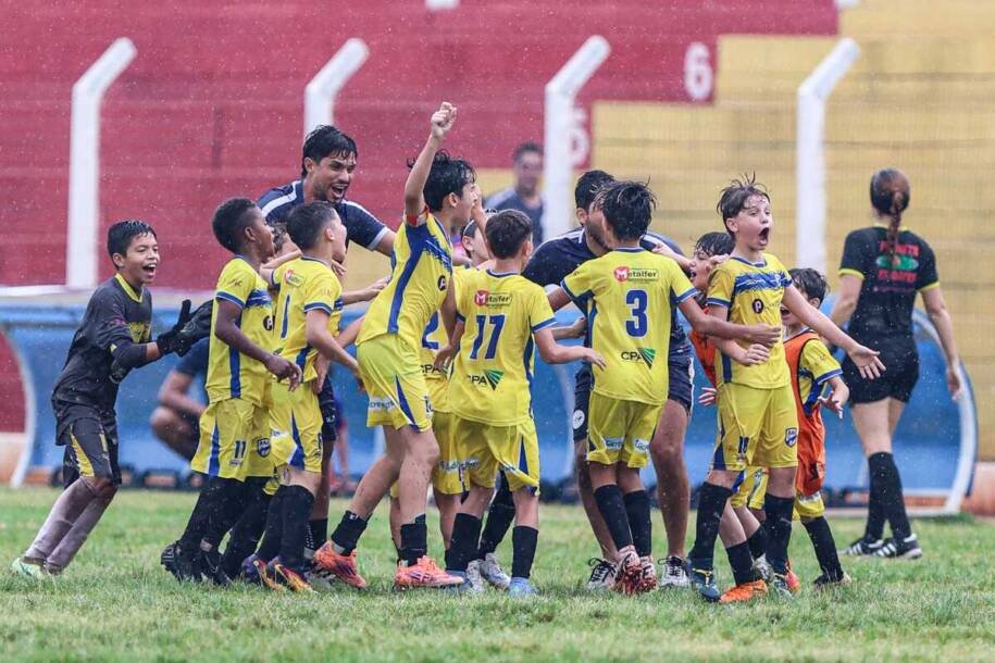 Dourados e Náutico garantem finais do sub-11 após vitórias decisivas em Campo Grande