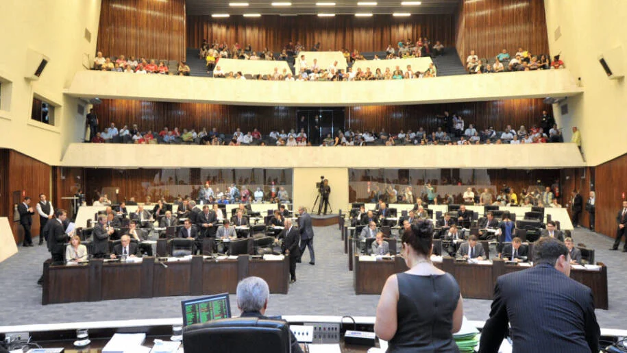 Eleições 2026: deputados estaduais terão salários de até R$ 34.774,64 e mais!