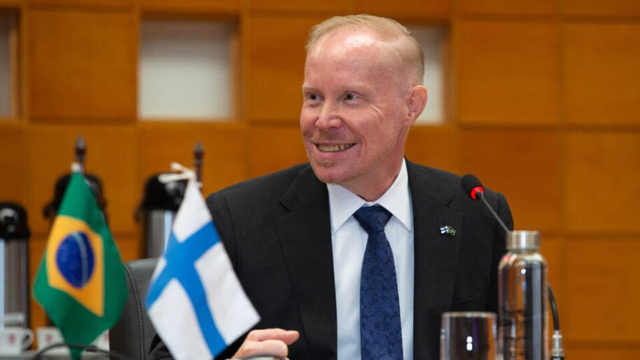 Embaixador Antti Kaski anuncia chegada do primeiro computador quântico ao Brasil em 2027