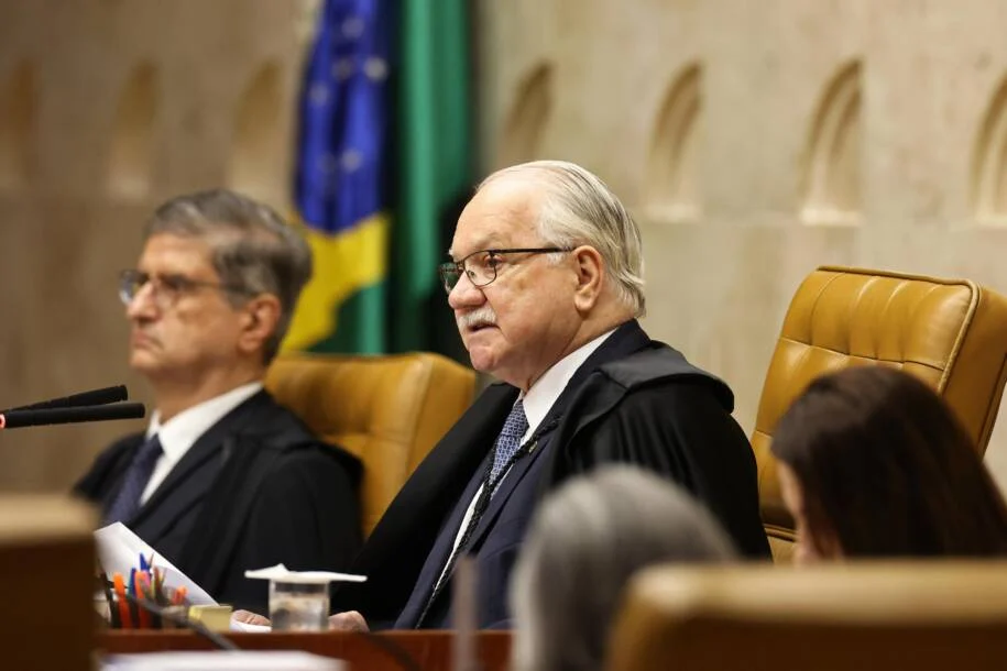 Fachin cancela sessão do STF e provoca embates entre Gilmar Mendes e André Mendonça