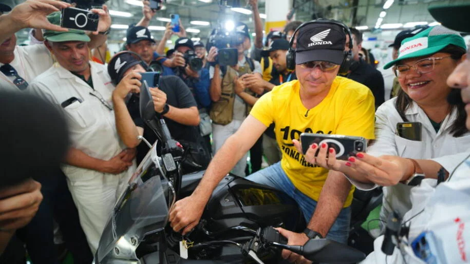 Flávio Bolsonaro pede investigação de Flávio Dino após quebra de sigilo no STF