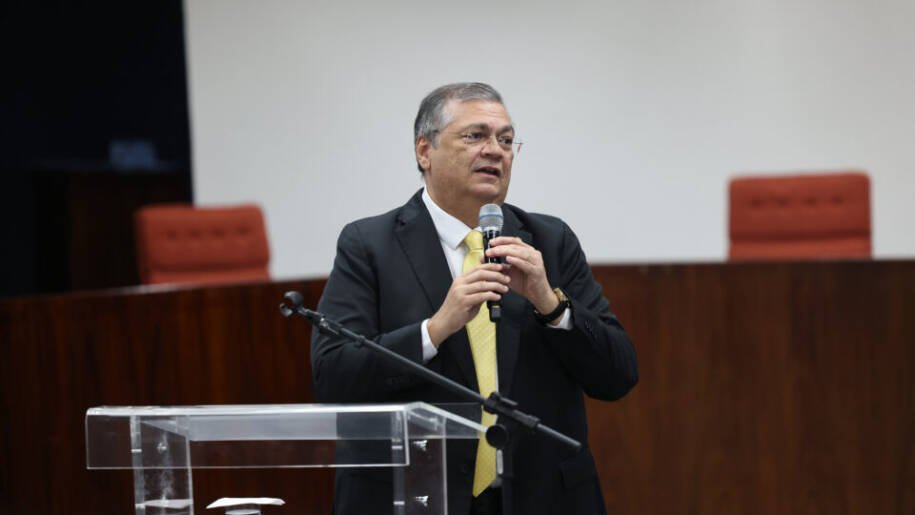 Flávio Dino convoca audiência pública para responsabilizar parlamentares por emendas