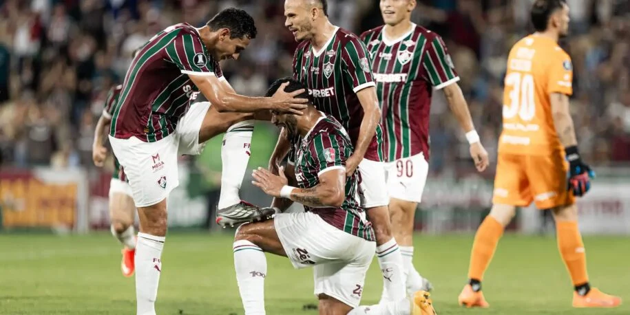 Fluminense vence Platense por 2 a 0 e se aproxima das semifinais da Libertadores
