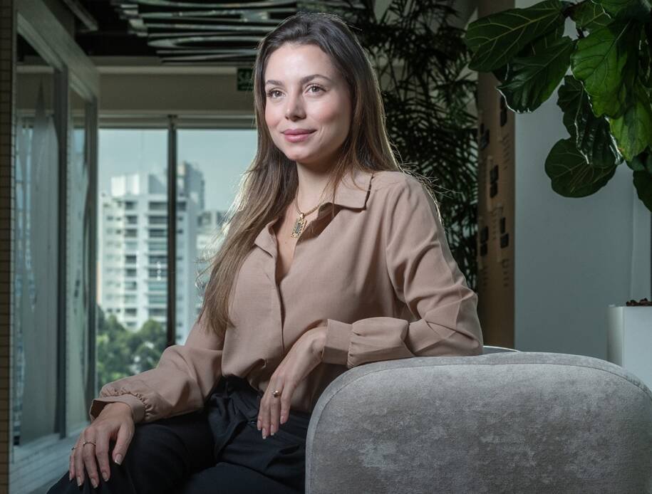 Fluxo Cambial Registra Saída de US$ 1,091 Bilhão e Mercado Reage a Juros Altos