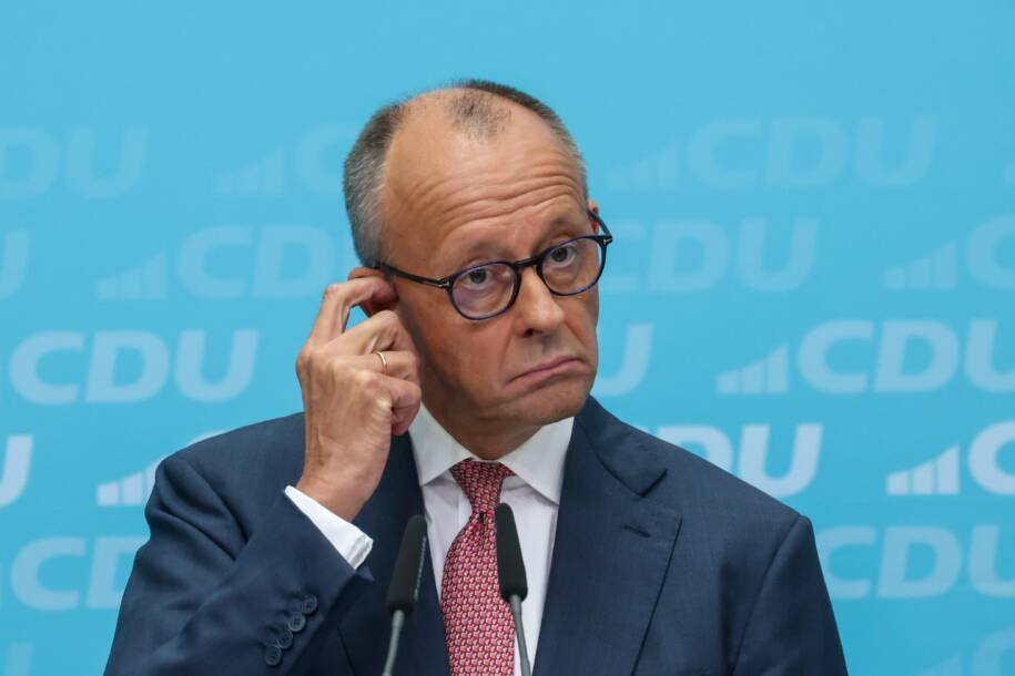 Friedrich Merz enfrenta crise após derrota da CDU para a AfD nas eleições estaduais