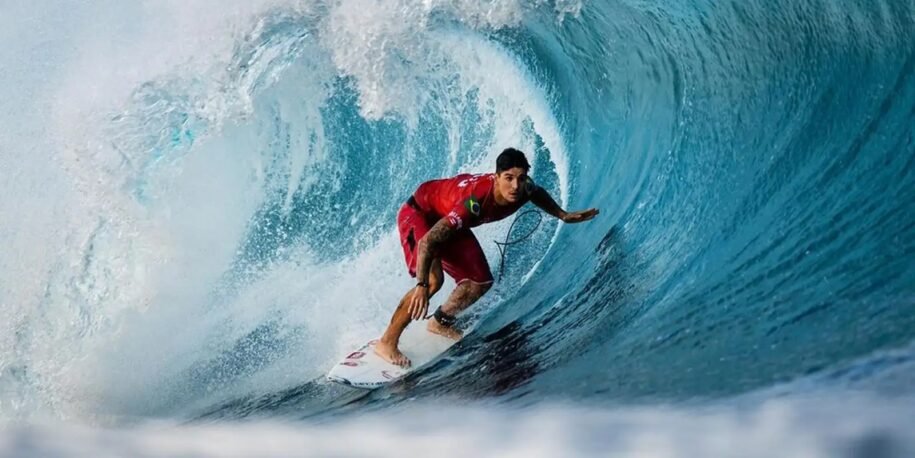 Gabriel Medina é vice-campeão em Fiji, mas brilha com nota 10 na final