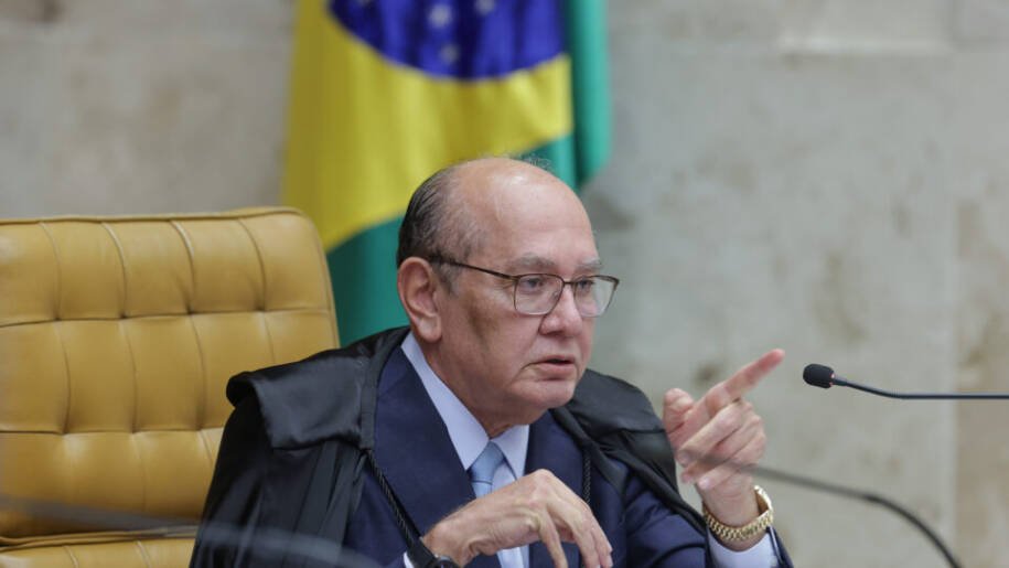 Gilmar Mendes cobra Nunes e Mendonça sobre partidarismo e sugere saída do TSE