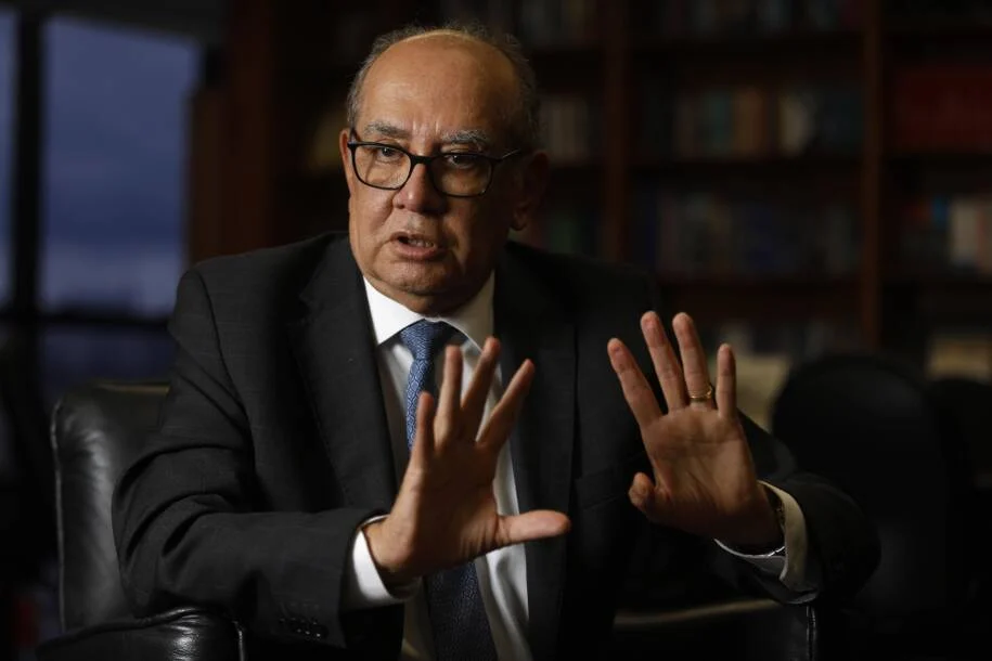 Gilmar Mendes exige acesso a dados de celular de Vorcaro antes de votação do STF