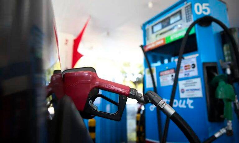 Governo Federal reduz tributos sobre gasolina e etanol e autoriza subvenção ao diesel