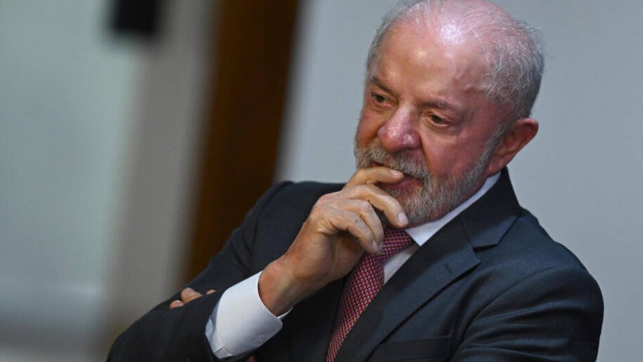 Governo Lula altera critérios do INSS e afirma ter zerado fila a um mês das eleições