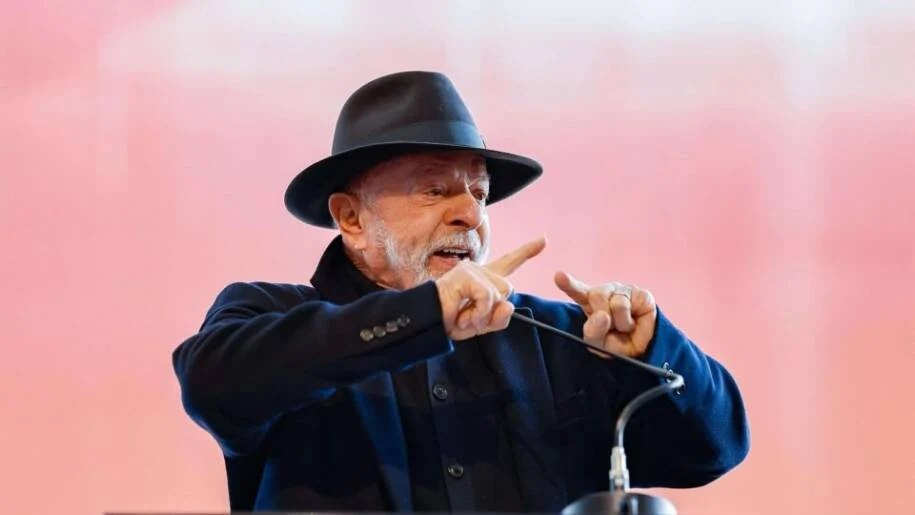 Governo Lula apresenta Orçamento de 2027 com superávit, mas mercado contesta números