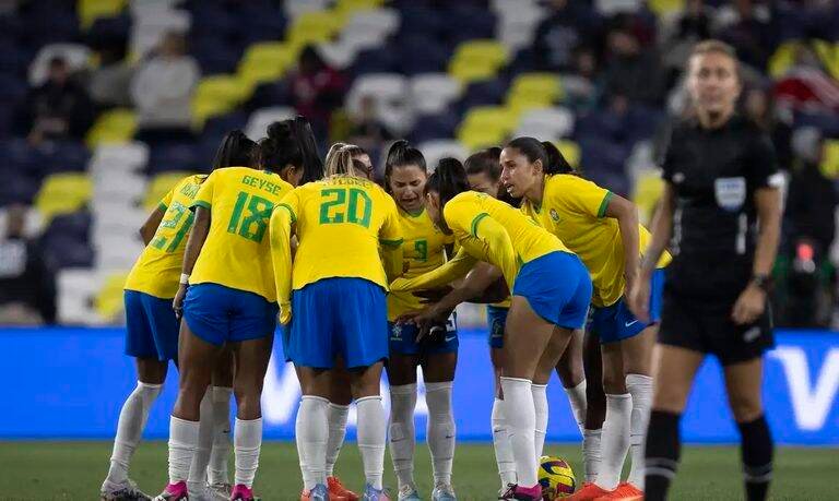 Governo Sanciona Lei nº 15.522 e Revoluciona o Futebol Feminino no Brasil