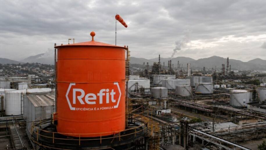 Grupo Refit enfrenta falência decretada por juiz após dívida de R$ 24 bilhões