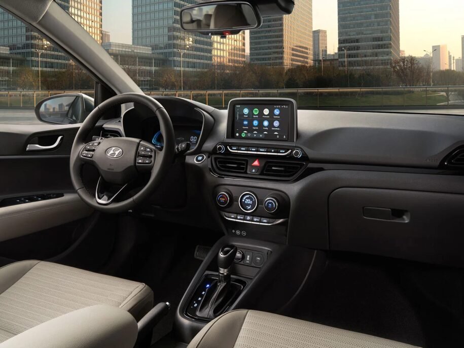 Hyundai HB20 reduz preços e supera Volkswagen Polo em São Paulo; vendas disparam!