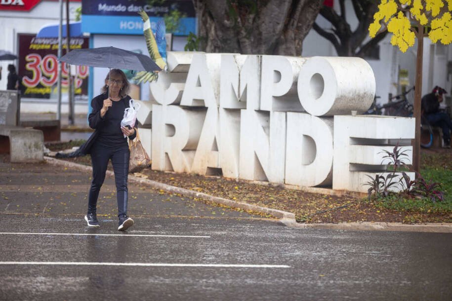 Inmet emite alerta amarelo após chuva que alivia calor de 41°C em MS