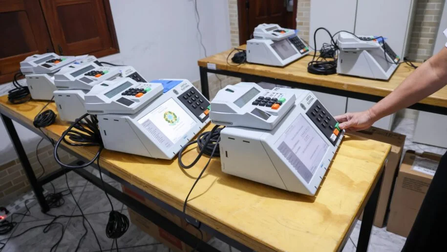 Instituto Internacional revela: 34 países usam votação eletrônica, mas como é no Brasil?