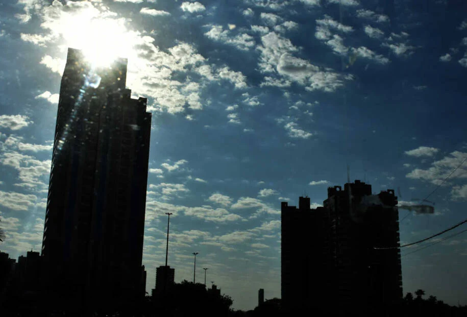 Instituto Nacional de Meteorologia emite alerta vermelho para Campo Grande e região