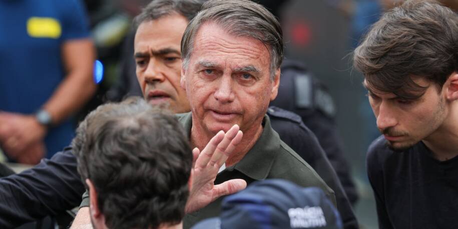 Jair Bolsonaro desiste de suspensão da pena de 27 anos após condenação no STF