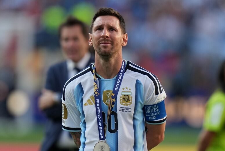 Lionel Messi decide encerrar carreira na seleção argentina após 20 anos de glórias