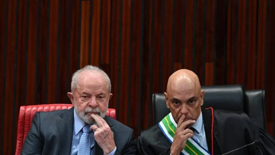 Lula busca distância de Moraes e critica crise do STF ligada a Flávio Bolsonaro