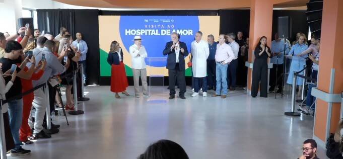 Lula critica desinformação sobre vacinas e revela planos para saúde no Brasil