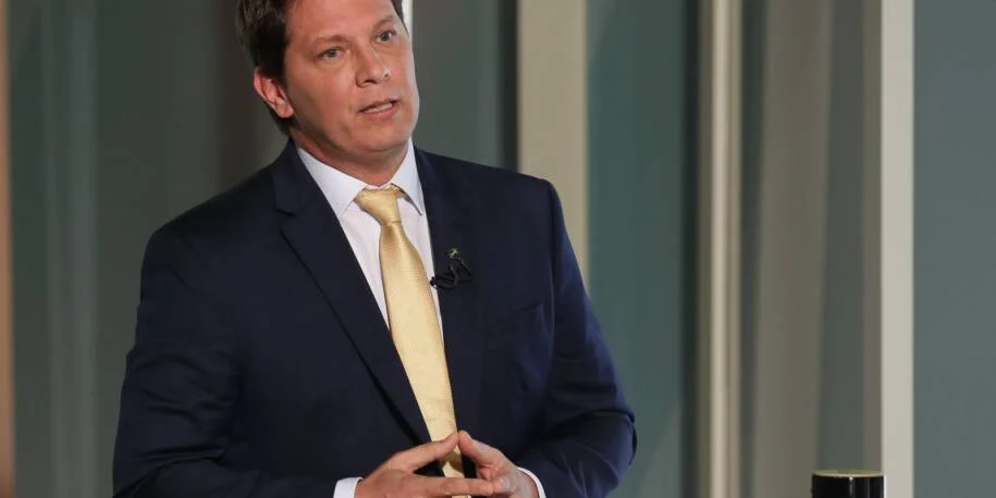 Mario Frias enfrenta investigação da PF por emenda não executada de R$ 1 milhão
