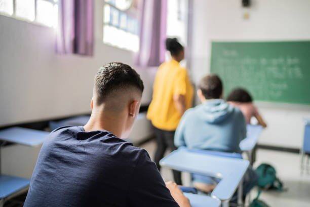 MEC Lança Painel Estratégico de Priorização e Revela Dados Cruciais da Educação
