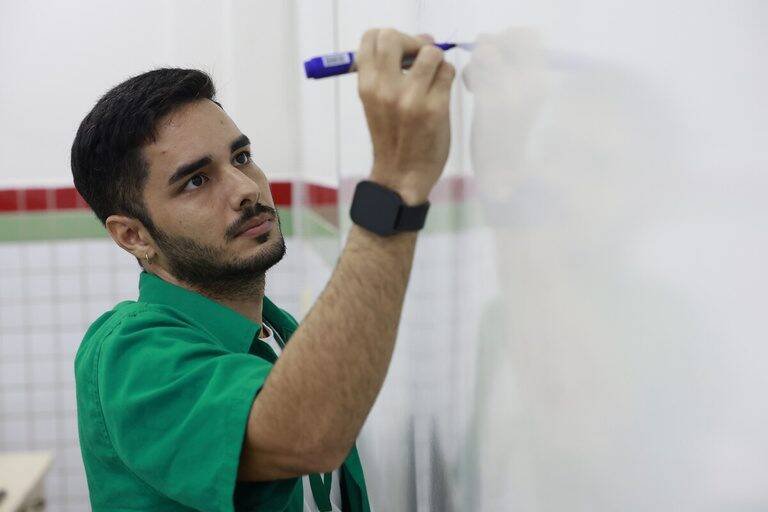 Ministério da Educação libera acesso à Carteira Nacional Docente com benefícios exclusivos