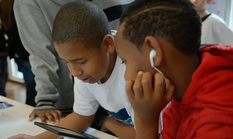 Ministério da Educação revela 450 mil horas de leitura em biblioteca digital gratuita
