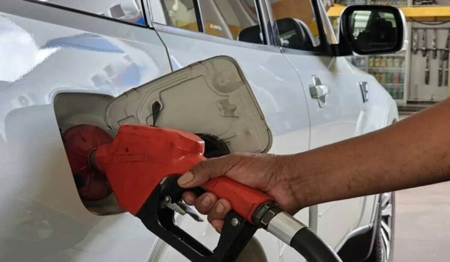 Ministro Bruno Moretti confirma prorrogação de subsídio ao diesel por 30 dias