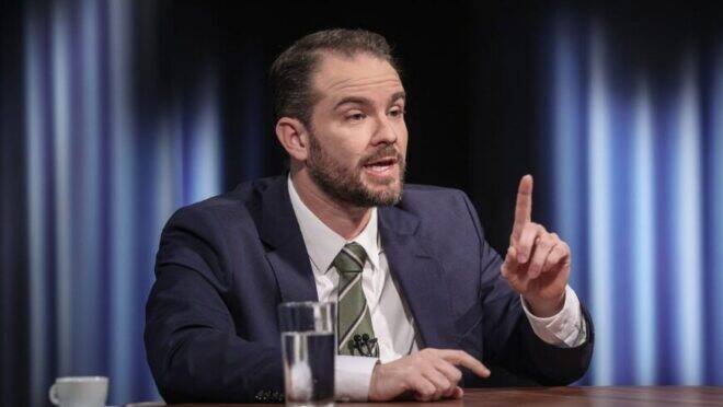 Ministro Dario Durigan defende R$ 6 bilhões para Correios após rombo de R$ 5,6 bi