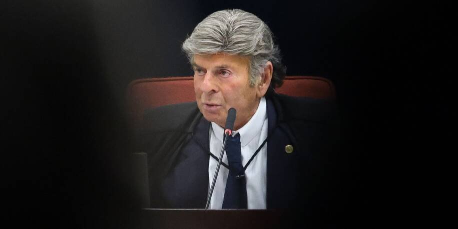 Ministro Luiz Fux cobra Senado sobre registros de entrada de esposa de Moraes