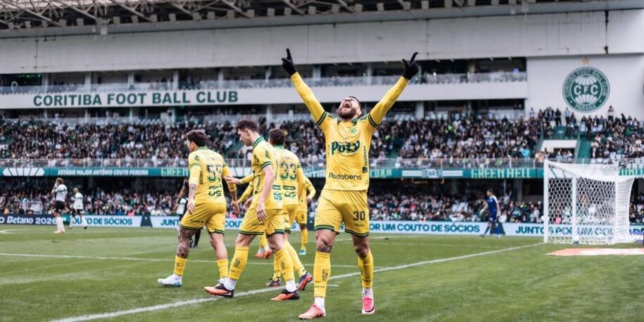 Mirassol vence Coritiba e mantém Vasco e Internacional na zona de rebaixamento