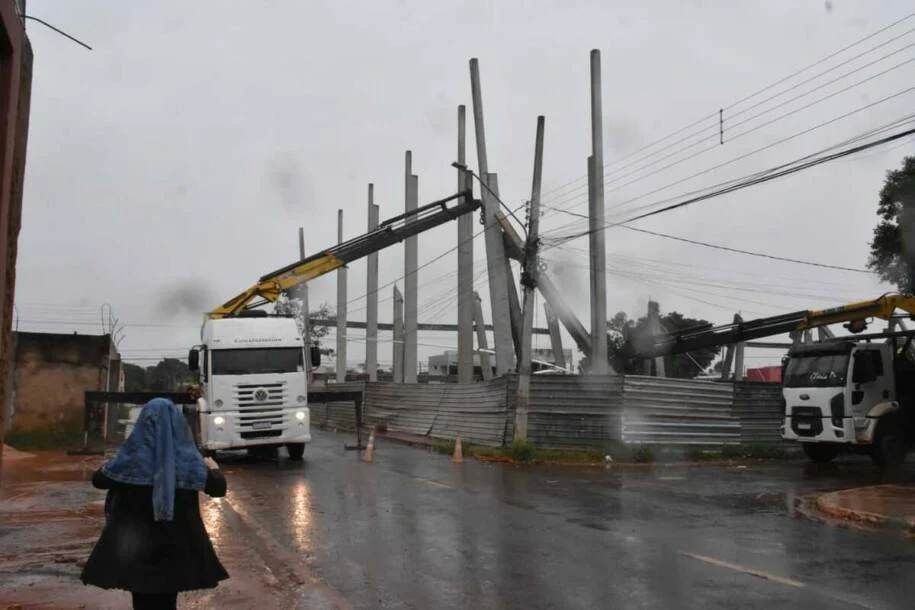 Mister Júnior enfrenta investigação após desabamento que matou funcionários