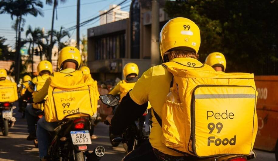 Motoboys paralisam serviços de iFood, 99Food e Keeta em protesto nacional