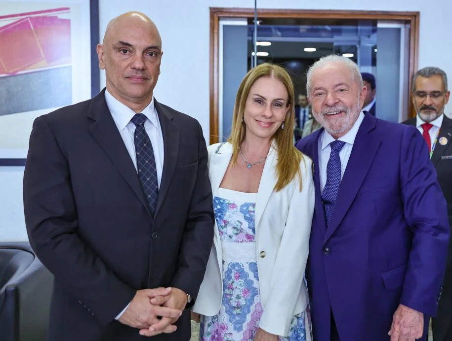 OAB-DF abre investigação contra Barci & Barci, escritório de familiares de Moraes