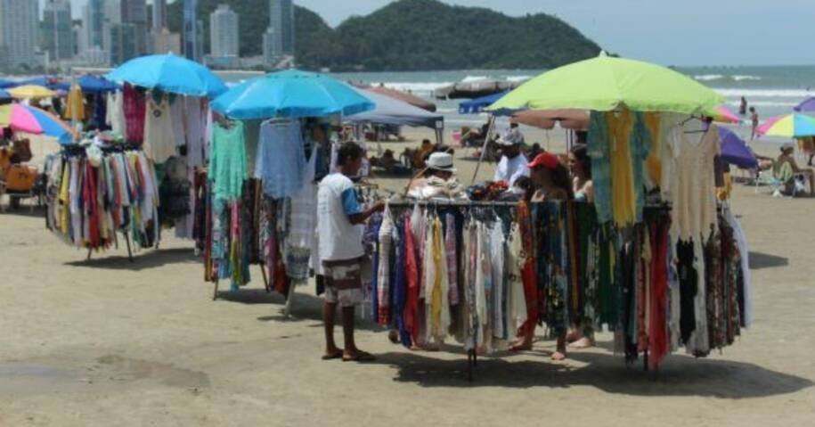 Prefeitura de Balneário Camboriú abre 521 vagas para ambulantes; confira detalhes!