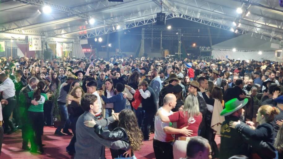 Prefeitura de Camboriú lança Acampamento Farroupilha com shows gratuitos e tradição gaúcha