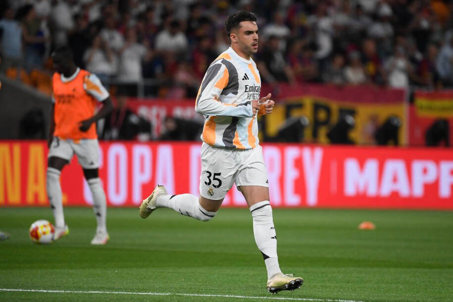 Raúl Asencio, zagueiro do Real Madrid, é condenado por dirigir embriagado
