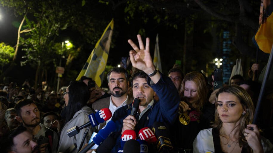 Renan Santos pede afastamentos no STF e PF e declara que Brasil 'morreu'