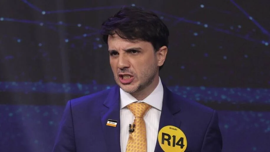 Renan Santos vê decisão de Toffoli como ‘cassação branca’ e promete reação