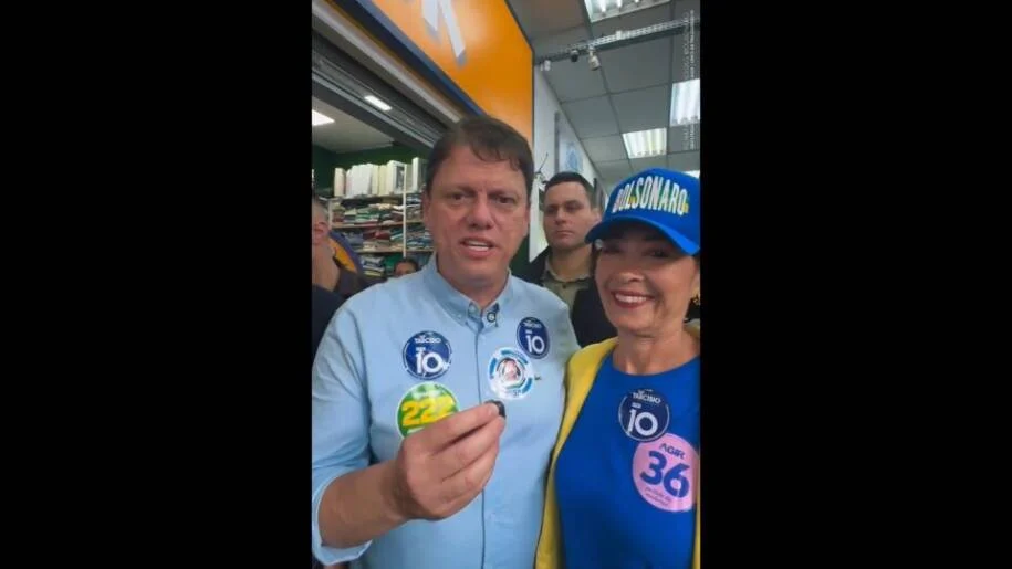 Renata Bolsonaro aposta em Tarcísio após indeferimento da chapa do Agir em SP