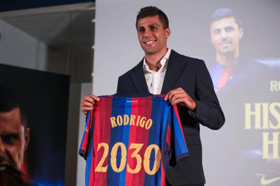 Rodri decide não se juntar ao Real Madrid e elogia Mourinho; Barcelona em alta!