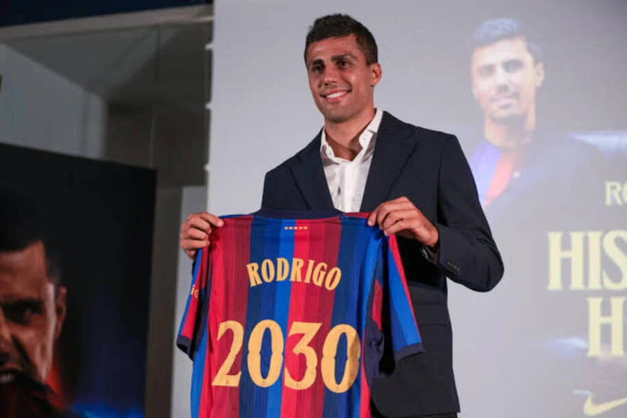 Rodri decide não se juntar ao Real Madrid e elogia Mourinho; Barcelona em alta!