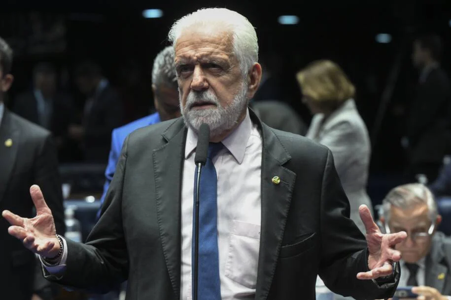 Senador Jaques Wagner é investigado por compra de apartamento de R$ 2,45 milhões
